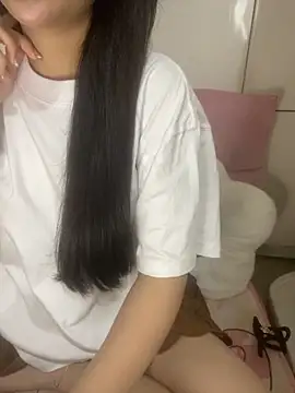 Snapshot of RubyBerry chatting on 10.07.25 RubyBerry online show from 10.07.25