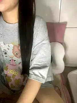 Snapshot of RubyBerry chatting on 10.08.25 RubyBerry online show from 10.08.25