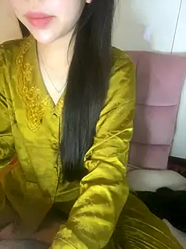 Snapshot of RubyBerry chatting on 11.14.25 RubyBerry online show from 11.14.25