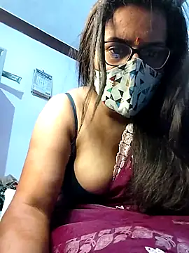 Snapshot of sexy_aaru chatting on 09.22.25 sexy aaru online show from 09.22.25