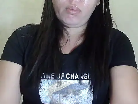 Snapshot of Ayiesha chatting on 07.01.26 Ayiesha online show from 07.01.26