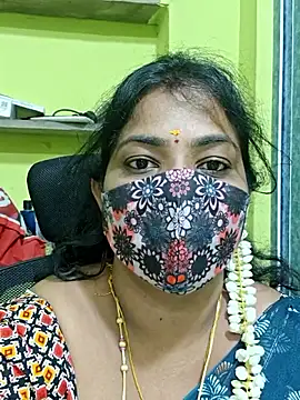 Snapshot of Tamil_Mithra chatting on 06.08.26 Tamil Mithra online show from 06.08.26