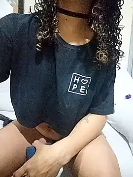 Snapshot of Camilla-23y chatting on 10.31.25 Camilla-23y online show from 10.31.25