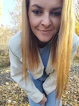 Snapshot of YOOUR_EVAA chatting on 10.22.25 YOOUR EVAA online show from 10.22.25