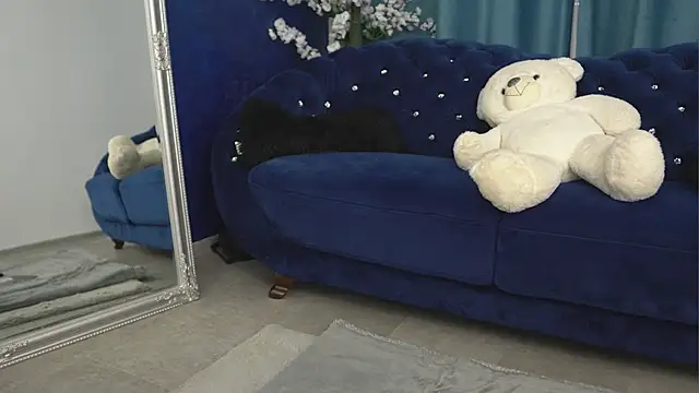 AshleyLux online show from 09.18.25