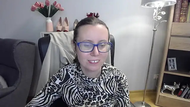 sweetxLizzy online show from 12.04.25