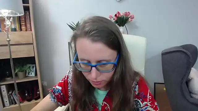 Snapshot of sweetxLizzy chatting on 07.14.26 sweetxLizzy online show from 07.14.26