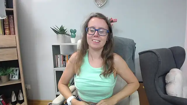 Snapshot of sweetxLizzy chatting on 07.22.26 sweetxLizzy online show from 07.22.26