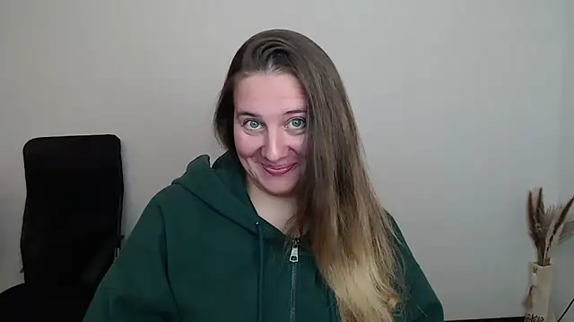 Snapshot of Darklure_ chatting on 10.17.25 Darklure online show from 10.17.25