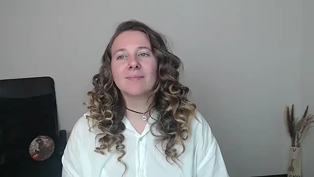 Snapshot of Darklure_ chatting on 11.01.25 Darklure online show from 11.01.25