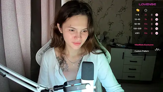 Snapshot of yourdreamm_ chatting on 09.24.25 yourdreamm online show from 09.24.25