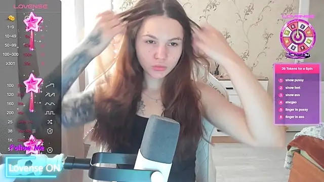 Snapshot of yourdreamm_ chatting on 09.30.25 yourdreamm online show from 09.30.25