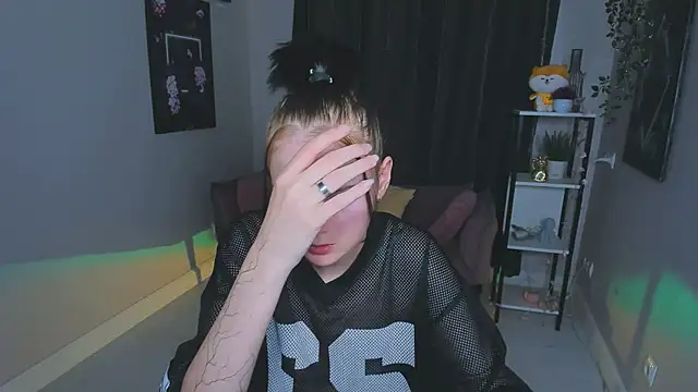 Snapshot of Leila_xxBaby chatting on 09.09.25 Leila xxBaby online show from 09.09.25