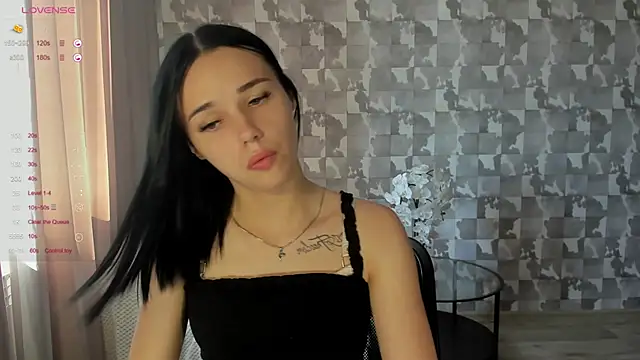 Snapshot of Kseni_a chatting on 09.23.25 Kseni a online show from 09.23.25