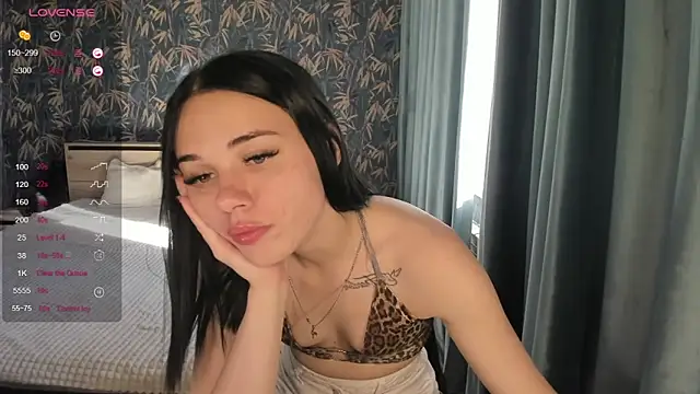 Snapshot of Kseni_a chatting on 10.09.25 Kseni a online show from 10.09.25