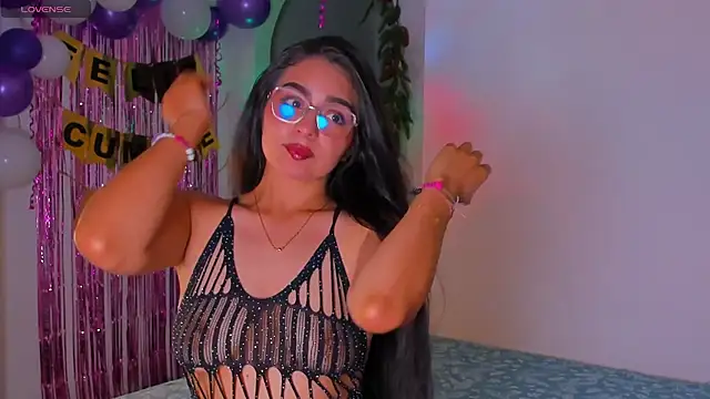 Snapshot of latingabby chatting on 11.06.25 latingabby online show from 11.06.25