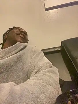MosesWorld33 online show from 10.05.25