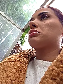 Snapshot of NaughtyChloe chatting on 10.02.25 NaughtyChloe online show from 10.02.25