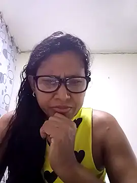 Snapshot of PERLA_BLACK_ chatting on 10.22.25 PERLA BLACK online show from 10.22.25