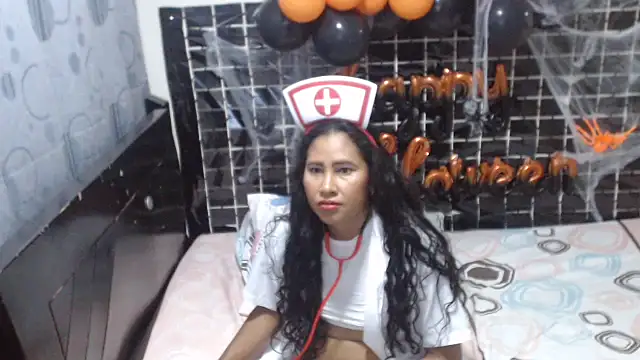 Snapshot of PERLA_BLACK_ chatting on 10.31.25 PERLA BLACK online show from 10.31.25