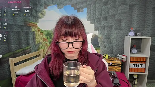 ClaraParks online show from 11.07.25