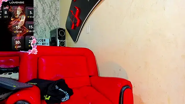 Dahlia Moss online show from 10.17.25