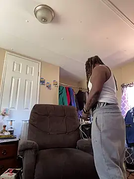 Snapshot of BigWayneDC chatting on 04.11.26 BigWayneDC online show from 04.11.26