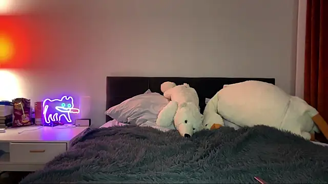 Snapshot of milastretch chatting on 10.09.25 milastretch online show from 10.09.25