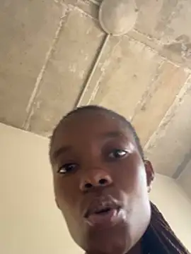 Snapshot of prettydollyy chatting on 02.27.26 prettydollyy online show from 02.27.26