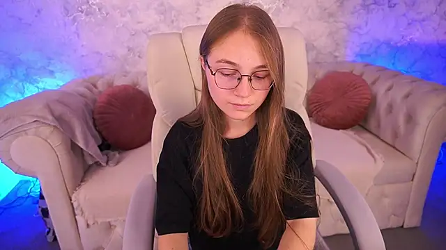 ArrinaWairr online show from 10.02.25