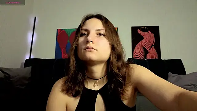 Snapshot of TrixiBell chatting on 06.16.26 TrixiBell online show from 06.16.26