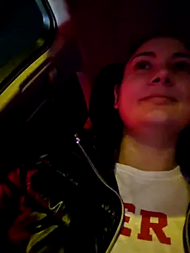 SaraViss20 online show from 11.19.25