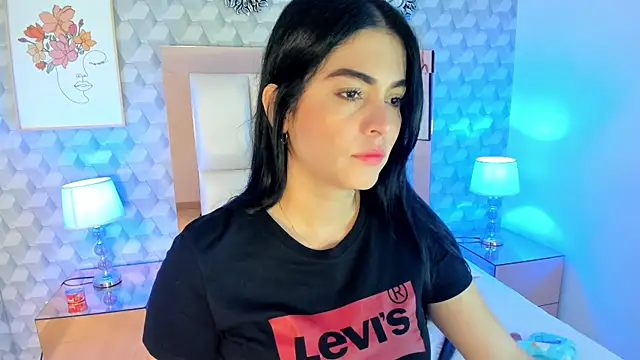 Snapshot of Sasha__sims__ chatting on 10.29.25 Sasha sims online show from 10.29.25