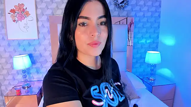 Snapshot of Sasha__sims__ chatting on 11.12.25 Sasha sims online show from 11.12.25