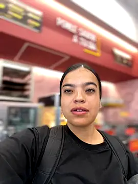 JuanitaMore01 online show from 09.24.25