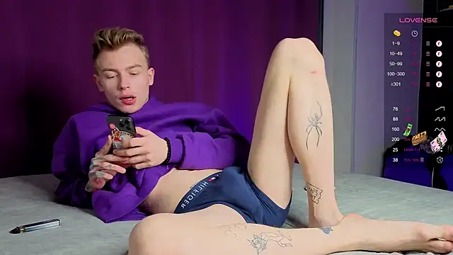 Snapshot of callmealexthx chatting on 11.29.25 callmealexthx online show from 11.29.25