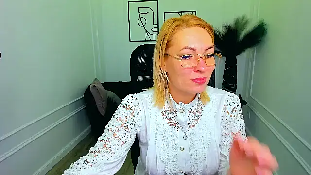 CamilaFatem online show from 09.09.25