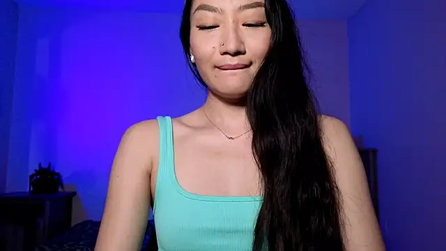 Aliciaz3 online show from 11.15.25