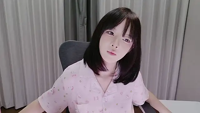 Snapshot of EnEn_xiaobao chatting on 09.13.25 EnEn xiaobao online show from 09.13.25