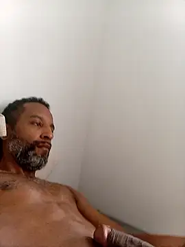 Snapshot of Pretin_Maroto chatting on 10.14.25 Pretin Maroto online show from 10.14.25