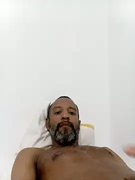 Snapshot of Pretin_Maroto chatting on 11.05.25 Pretin Maroto online show from 11.05.25