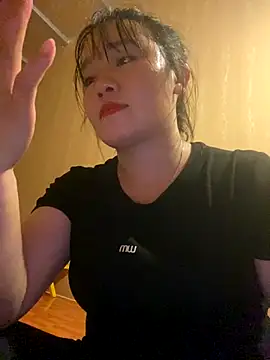 Me002 online show from 09.22.25