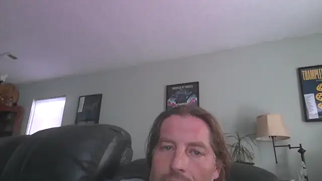 Snapshot of BigJWeb chatting on 11.13.25 BigJWeb online show from 11.13.25