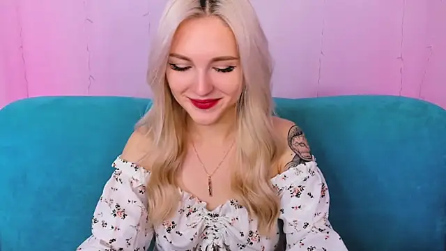 LisaFoxyMe online show from 10.05.25