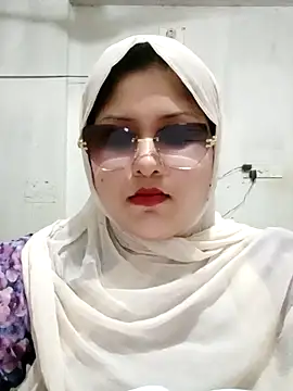 Snapshot of Nusrat-N chatting on 06.15.26 Nusrat-N online show from 06.15.26