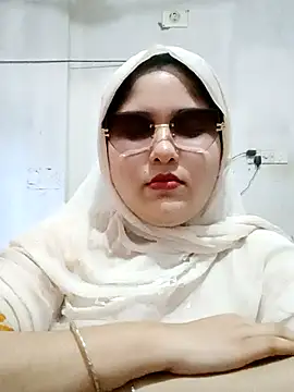 Snapshot of Nusrat-N chatting on 07.14.26 Nusrat-N online show from 07.14.26