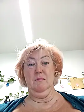 Snapshot of TerezaVelvet chatting on 09.24.25 TerezaVelvet online show from 09.24.25