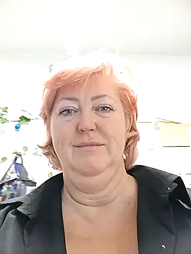 Snapshot of TerezaVelvet chatting on 10.23.25 TerezaVelvet online show from 10.23.25