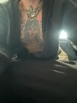 makeyoucum1716 online show from 10.22.25