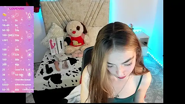 Mia Victoria22 online show from 03.28.26